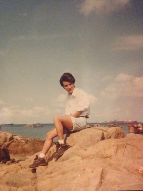 Hình ảnh của Mr Đàm khiến người hâm mộ bất ngờ bởi nhìn anh thời trẻ trông khá nữ tính chứ không manly như bây giờ.