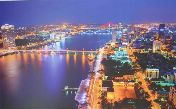 "Rực rỡ Đà Nẵng" của tác giải Trần Lê Quốc Bảo "Rực rỡ Đà Nẵng" của tác giải Trần Lê Quốc Bảo