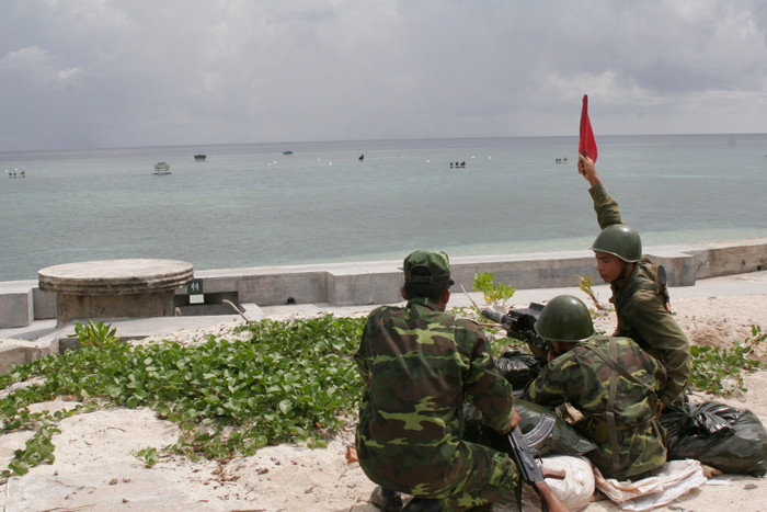...vững chắc tay súng, sẵn sàng chiến đấu. ...vững chắc tay súng, sẵn sàng chiến đấu.