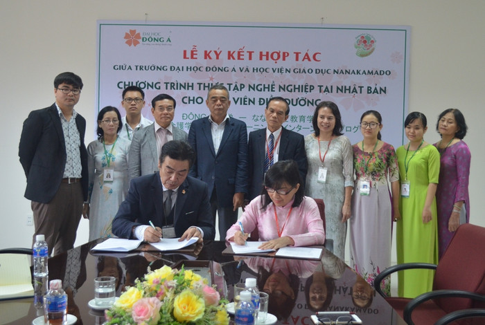 Ký kết chương trình thực tập nghề nghiệp tại Nhật Bản. Ảnh: H.Tuấn Ký kết chương trình thực tập nghề nghiệp tại Nhật Bản. Ảnh: H.Tuấn