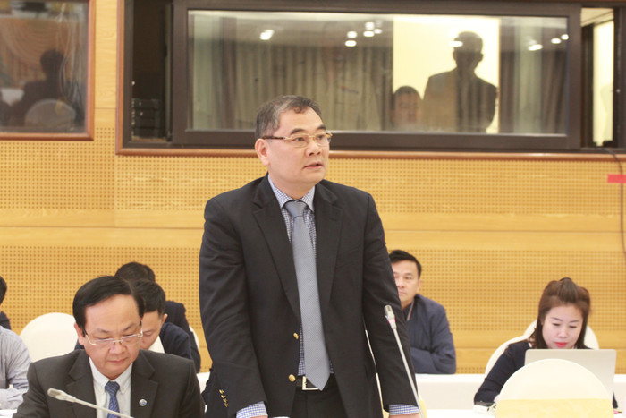 Thiếu tướng Tô Ân Xô trả lời tại họp báo. Ảnh: T.Vương