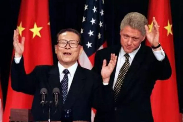 Chủ tịch Trung Quốc Giang Trạch Dân và Tổng thống Hoa Kỳ Bill Clinton tại Washington năm 1997, ảnh: Reuters. Chủ tịch Trung Quốc Giang Trạch Dân và Tổng thống Hoa Kỳ Bill Clinton tại Washington năm 1997, ảnh: Reuters.