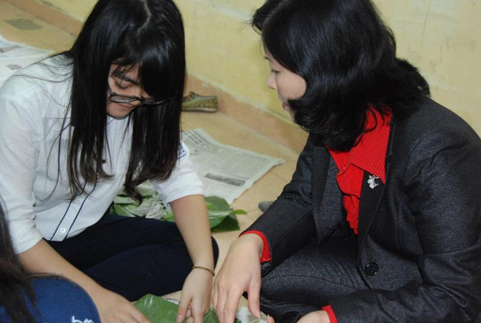 Cô Nguyễn Thị Lê, Hiệu phó Trường THPT Thực nghiệm, cho biết: Với phương châm "Thầy là người thiết kế, trò là người thi công", Trường THPT thực nghiệm đã có nhiều hoạt động bổ ích ngoài giờ, rèn luyện kỹ năng sống, kỹ năng làm việc theo nhóm, sự sáng tạo của học sinh. Cô Nguyễn Thị Lê, Hiệu phó Trường THPT Thực nghiệm, cho biết: Với phương châm "Thầy là người thiết kế, trò là người thi công", Trường THPT thực nghiệm đã có nhiều hoạt động bổ ích ngoài giờ, rèn luyện kỹ năng sống, kỹ năng làm việc theo nhóm, sự sáng tạo của học sinh.