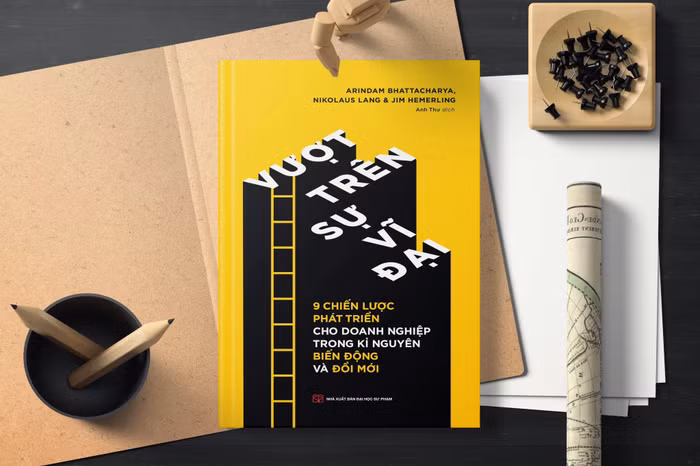 Tiến sĩ Arindam Bhattacharya, Tiến sĩ Nikolaus Lang, Jim Hemerling- 3 tác giả của cuốn sách “Vượt trên sự vĩ đại”.