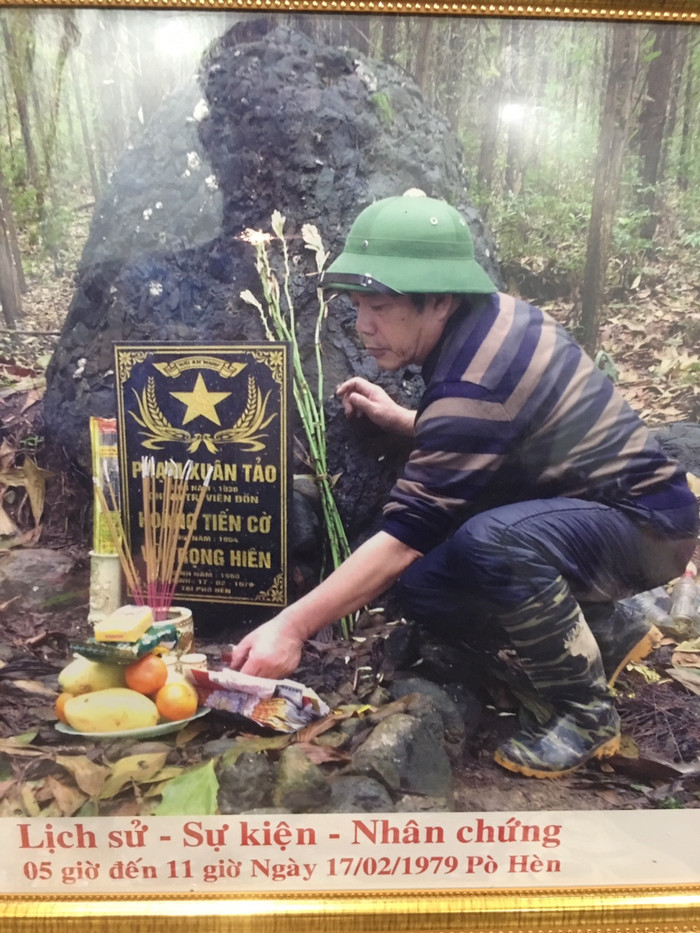 Vị trí đồng đội của cựu chiến binh Hoàng Như Lý hi sinh. (Ảnh chụp lại từ gia đình ông Lý) Vị trí đồng đội của cựu chiến binh Hoàng Như Lý hi sinh. (Ảnh chụp lại từ gia đình ông Lý)