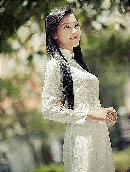 Vũ Ngọc Hoàng Oanh đang là một hot girl nổi bật của Sài thành khi thường xuyên xuất hiện trên bìa các tạp chí, quảng cáo với vai trò người mẫu ảnh. Cô nàng còn thử sức với lĩnh vực MC truyền hình và diễn viên. <<Á KHÔI CĐ TÀI CHÍNH - HẢI QUAN ĐẸP LÃNG MẠN TRONG SẮC TÍM <<HOT GIRL CẨM TÚ ĐẸP LÃNG MẠN TRONG SẮC MÀU HOA CỎ <<NGỠ NGÀNG HOT GIRL CÓ VẺ ĐẸP GIỐNG CA SỸ BẢO THY <<NỮ SINH CĐ DU LỊCH ĐẸP DỊU DÀNG TRONG NẮNG THU Vũ Ngọc Hoàng Oanh đang là một hot girl nổi bật của Sài thành khi thường xuyên xuất hiện trên bìa các tạp chí, quảng cáo với vai trò người mẫu ảnh. Cô nàng còn thử sức với lĩnh vực MC truyền hình và diễn viên. <<Á KHÔI CĐ TÀI CHÍNH - HẢI QUAN ĐẸP LÃNG MẠN TRONG SẮC TÍM <<HOT GIRL CẨM TÚ ĐẸP LÃNG MẠN TRONG SẮC MÀU HOA CỎ <<NGỠ NGÀNG HOT GIRL CÓ VẺ ĐẸP GIỐNG CA SỸ BẢO THY <<NỮ SINH CĐ DU LỊCH ĐẸP DỊU DÀNG TRONG NẮNG THU