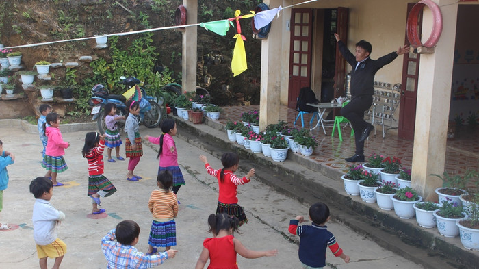 Rời quân ngũ, anh lính trẻ lên rừng làm thầy giáo mầm non ảnh 3