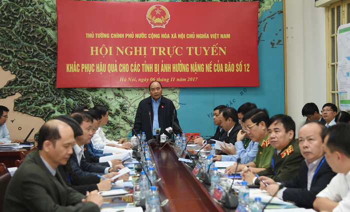 Thủ tướng Nguyễn Xuân Phúc nhấn mạnh: "Đề phòng dịch bệnh sau lũ cần phải làm ngay, chứ không phải có dịch bệnh rồi mới làm". Ảnh: Chinhphu.vn Thủ tướng Nguyễn Xuân Phúc nhấn mạnh: "Đề phòng dịch bệnh sau lũ cần phải làm ngay, chứ không phải có dịch bệnh rồi mới làm". Ảnh: Chinhphu.vn