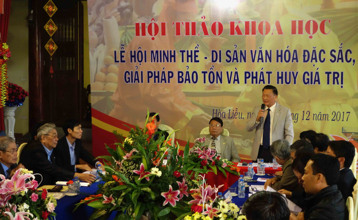 Nhiều đại biểu tham dự hội thảo cho rằng cần nâng tầm lễ hội Minh Thề để quan chức cùng thề Nhiều đại biểu tham dự hội thảo cho rằng cần nâng tầm lễ hội Minh Thề để quan chức cùng thề