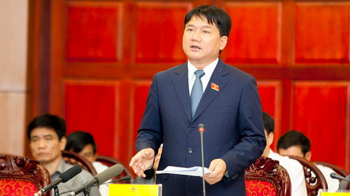 Bộ trưởng Bộ GTVT Đinh La Thăng trả lời các câu hỏi của các đại biểu. Ảnh: Nguyễn Khánh. Bộ trưởng Bộ GTVT Đinh La Thăng trả lời các câu hỏi của các đại biểu. Ảnh: Nguyễn Khánh.