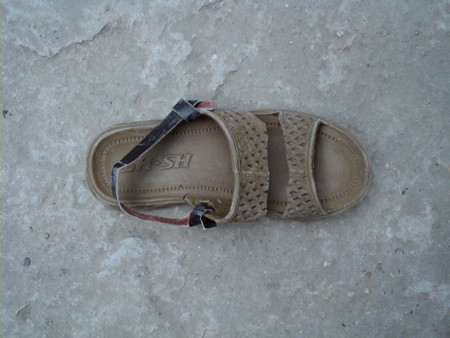 Dép quai hậu. Dép quai hậu.