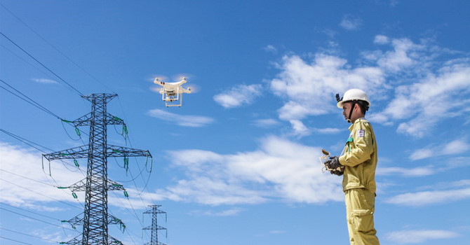 EVNNPT sẽ đẩy mạnh ứng dụng công nghệ trong truyền tải điện năng. EVNNPT sẽ đẩy mạnh ứng dụng công nghệ trong truyền tải điện năng.