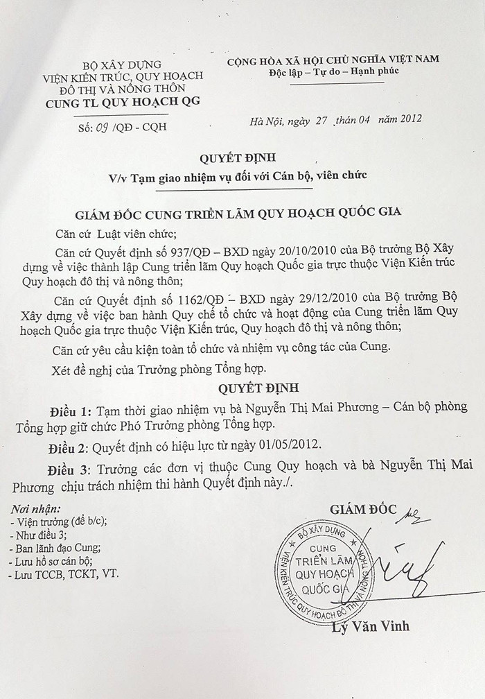 Hơn 04 tháng sau, bà Phương đã được "tạm thời" bổ nhiệm làm Phó Trưởng phòng Tổng hợp, Cung Triển lãm Quy hoạch Quốc gia. Hơn 04 tháng sau, bà Phương đã được "tạm thời" bổ nhiệm làm Phó Trưởng phòng Tổng hợp, Cung Triển lãm Quy hoạch Quốc gia.