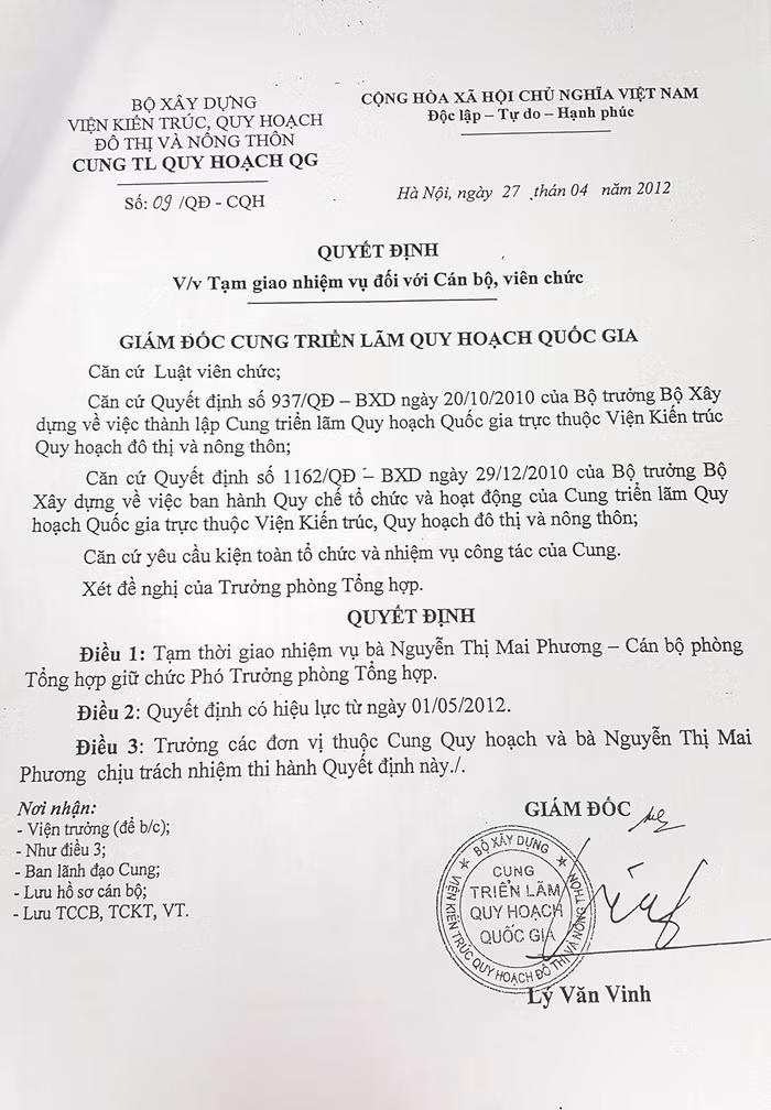 Hơn 04 tháng sau, bà Phương đã được "tạm thời" bổ nhiệm làm Phó Trưởng phòng Tổng hợp, Cung Triển lãm Quy hoạch Quốc gia.