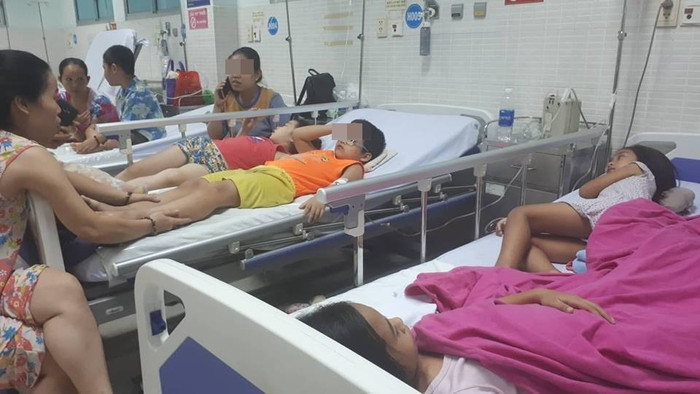 Ngộ độc bánh mì không phải lần đầu tiên xảy ra nhưng mọi người vẫn chủ quan. Ngộ độc bánh mì không phải lần đầu tiên xảy ra nhưng mọi người vẫn chủ quan.