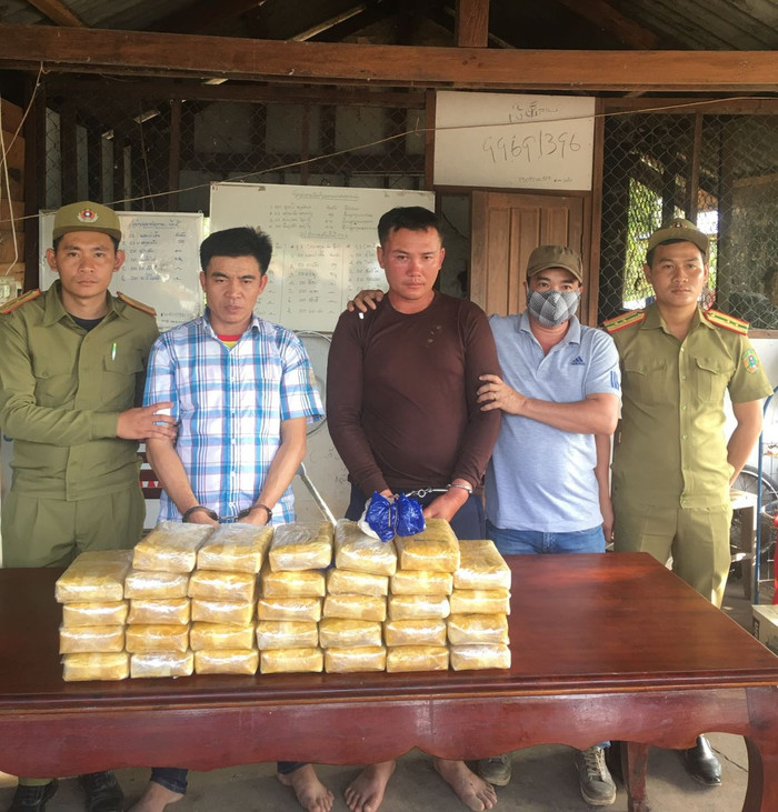 Đồn biên phòng Quảng Trị kết hợp với công an nước bạn bắt gọn đường dây ma túy xuyên quốc gia. (Ảnh:Báo Quảng Trị) Đồn biên phòng Quảng Trị kết hợp với công an nước bạn bắt gọn đường dây ma túy xuyên quốc gia. (Ảnh:Báo Quảng Trị)