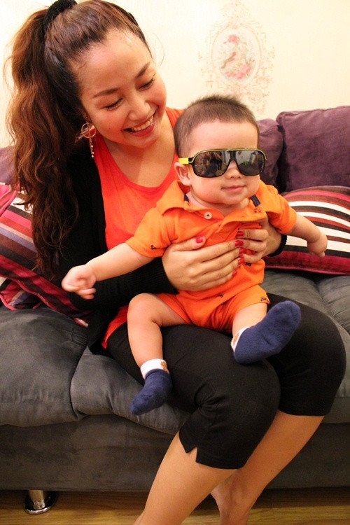 Ốc Thanh Vân tuy vẫn còn khá đẫy đà sau sinh, nhưng đa số ý kiến nhận xét rằng nhìn cô xinh đẹp mặn mà và quyến rũ hơn.