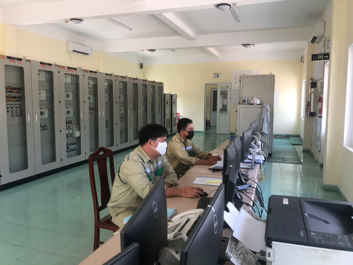 Ca trực vận hành tại TBA 220kV Ngũ Hành Sơn (PTC2). Ảnh: EVNNPT.