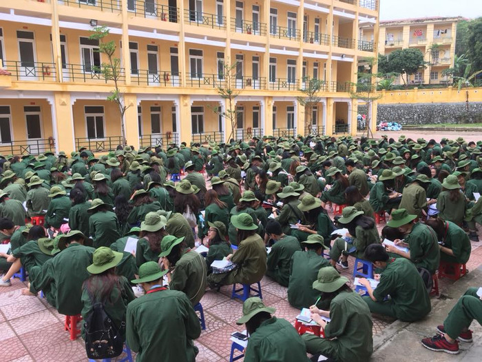 Các học viên học quân sự tại Trung tâm Giáo dục Quốc phòng & An ninh - Trường Đại học sư phạm Hà Nội 2. Ảnh minh họa của học viên Các học viên học quân sự tại Trung tâm Giáo dục Quốc phòng & An ninh - Trường Đại học sư phạm Hà Nội 2. Ảnh minh họa của học viên