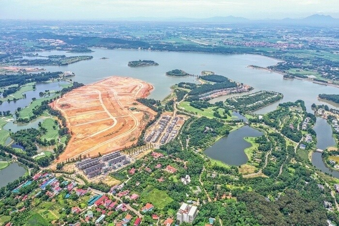 Hồ Đại Lải bị xâm hại nghiêm trọng. Ảnh: Việt Hòa, Báo Giao thông Hồ Đại Lải bị xâm hại nghiêm trọng. Ảnh: Việt Hòa, Báo Giao thông