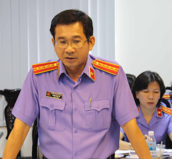 Ông Dương Ngọc Hải, Phó Viện trưởng Viện KSND TP. Hồ Chí Minh vẫn không thể chứng minh hành vi phạm tội của bị cáo nhưng ông này vẫn dùng quyền hành của Nhà nước và nhân dân giao phó để tạm giam công dân hơn 800 ngày. Ảnh: VKSND TP.HCM Ông Dương Ngọc Hải, Phó Viện trưởng Viện KSND TP. Hồ Chí Minh vẫn không thể chứng minh hành vi phạm tội của bị cáo nhưng ông này vẫn dùng quyền hành của Nhà nước và nhân dân giao phó để tạm giam công dân hơn 800 ngày. Ảnh: VKSND TP.HCM