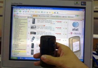 Nhiều người có thói quen mua hàng qua mạng Nhiều người có thói quen mua hàng qua mạng