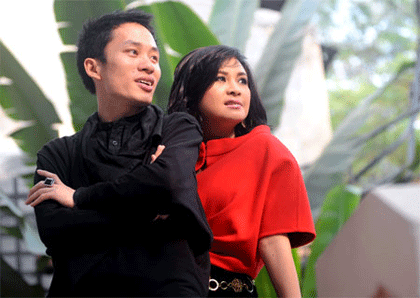 Đại sứ Thanh Lam và Tùng Dương hưởng ứng Giờ Trái Đất