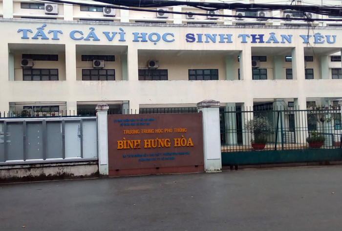 Nhận con đỡ đầu để tiếp tục làm Trưởng ban phụ huynh giúp trường...tăng thu ảnh 2