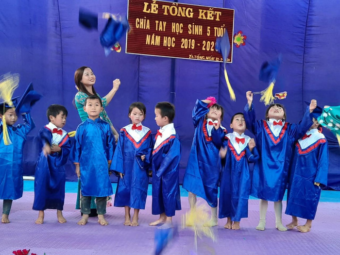 Hạnh phúc năm thứ 15 của cô giáo Vũ Phương Thảo. Ảnh: LC Hạnh phúc năm thứ 15 của cô giáo Vũ Phương Thảo. Ảnh: LC