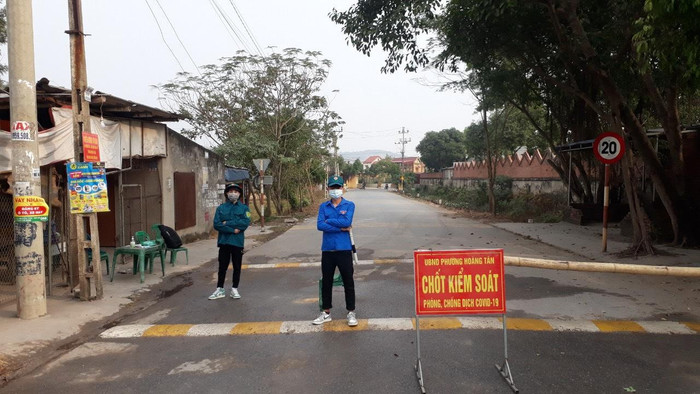 Tất cả sẵn sàng đón cái tết xa nhà vì an toàn của cộng đồng. Ảnh: Đại học Sao Đỏ