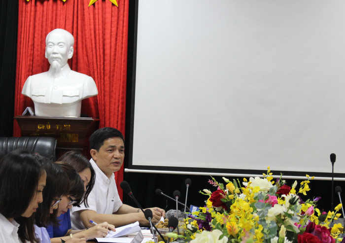 Ông Nguyễn Thanh Phong, Cục trưởng Cục an toàn thực phẩm cung cấp thông tin cho báo chí chiều ngày 24/4 (Ảnh: LC) Ông Nguyễn Thanh Phong, Cục trưởng Cục an toàn thực phẩm cung cấp thông tin cho báo chí chiều ngày 24/4 (Ảnh: LC)