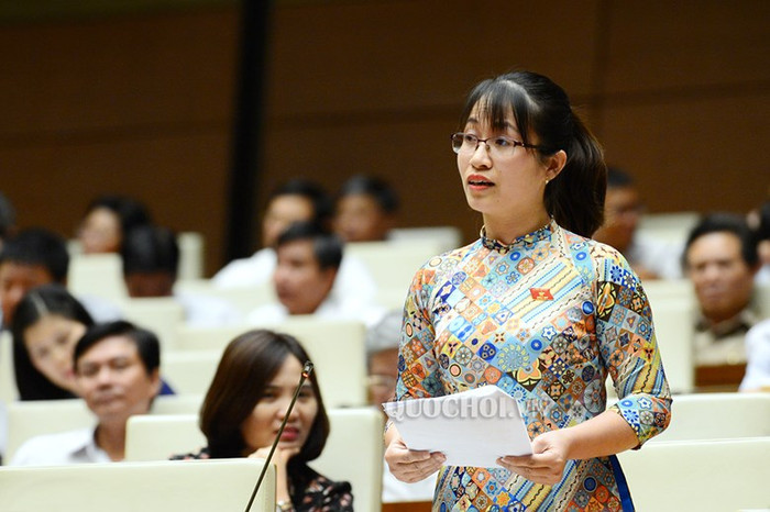 Đại biểu Đặng Thị Phương Thảo phát biểu tại nghị trường. Ảnh: Quochoi.vn Đại biểu Đặng Thị Phương Thảo phát biểu tại nghị trường. Ảnh: Quochoi.vn