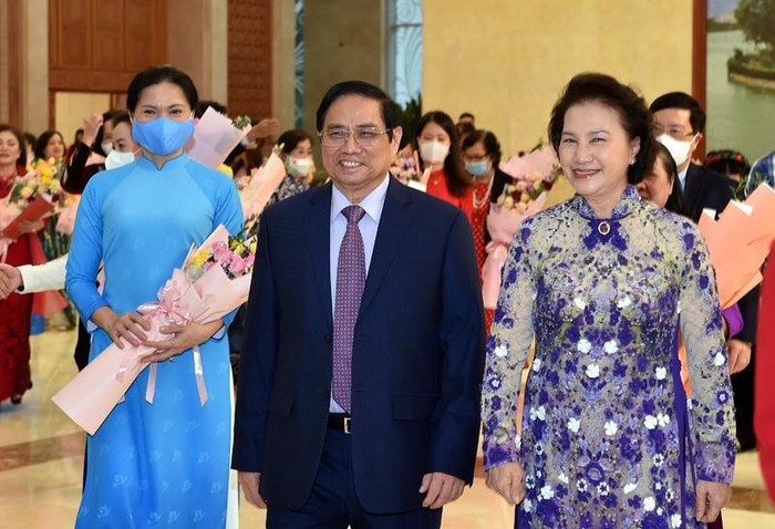 Thủ tướng Chính phủ Phạm Minh Chính gặp mặt đại diện các tầng lớp phụ nữ nhân Ngày Phụ nữ Việt Nam 20/10. Ảnh: VGP Thủ tướng Chính phủ Phạm Minh Chính gặp mặt đại diện các tầng lớp phụ nữ nhân Ngày Phụ nữ Việt Nam 20/10. Ảnh: VGP