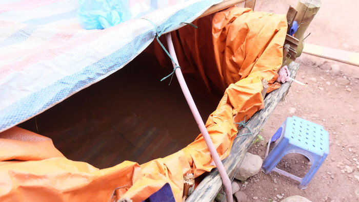 Khu trữ nước của các thầy cô giáo được làm tạm. Ảnh: LC Khu trữ nước của các thầy cô giáo được làm tạm. Ảnh: LC