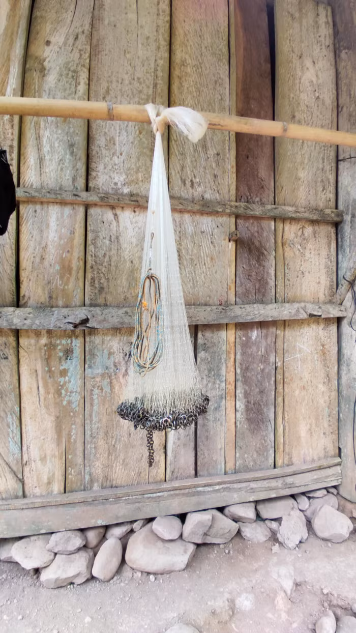 Lưới bắt cá của các thầy giáo ở điểm trường U Pa Tết.