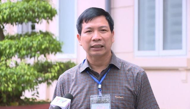 Phó Giáo sư, Tiến sỹ Trần Văn Thức, Giám đốc Sở Giáo dục và Đào tạo Thanh Hoá. Ảnh: Đài truyền hình Thanh Hóa Phó Giáo sư, Tiến sỹ Trần Văn Thức, Giám đốc Sở Giáo dục và Đào tạo Thanh Hoá. Ảnh: Đài truyền hình Thanh Hóa