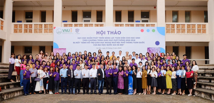 Các đại biểu chụp hình lưu niệm. IMG_20240331_201926.jpg