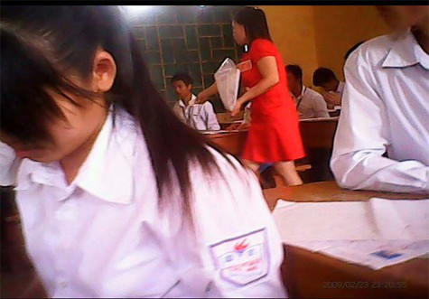 Giáo viên đưa "phao" cho thí sinh, cú sốc cho ngành giáo dục Giáo viên đưa "phao" cho thí sinh, cú sốc cho ngành giáo dục