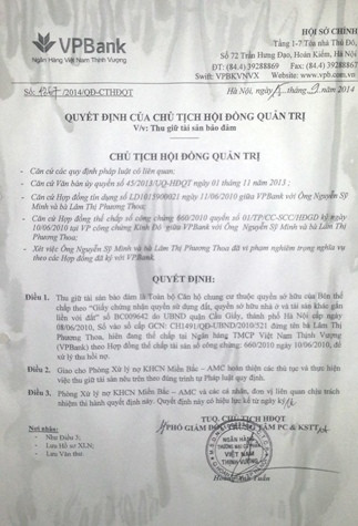 Quyết định về việc Thu giữ tài sản đảm bảo do ông Hoàng Anh Tuấn, Chủ tịch HĐQT VPBank ký. Quyết định về việc Thu giữ tài sản đảm bảo do ông Hoàng Anh Tuấn, Chủ tịch HĐQT VPBank ký.