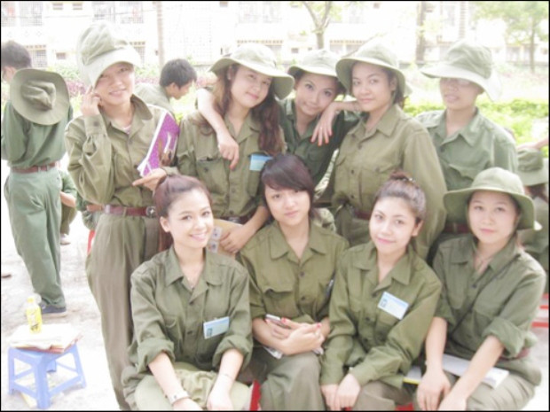 Trong đoạn clip nói trên, Hương Giang song ca cùng Dương Hoàng Yến - giọng ca đang gây sốt tại The Voice 2013.