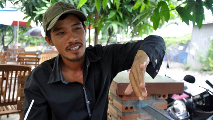 Thợ máy canô bị chìm Nguyễn Văn Dương kể lại toàn bộ hải trình và sáu giờ vật lộn với sóng dữ. Ảnh Tuổi Trẻ Thợ máy canô bị chìm Nguyễn Văn Dương kể lại toàn bộ hải trình và sáu giờ vật lộn với sóng dữ. Ảnh Tuổi Trẻ