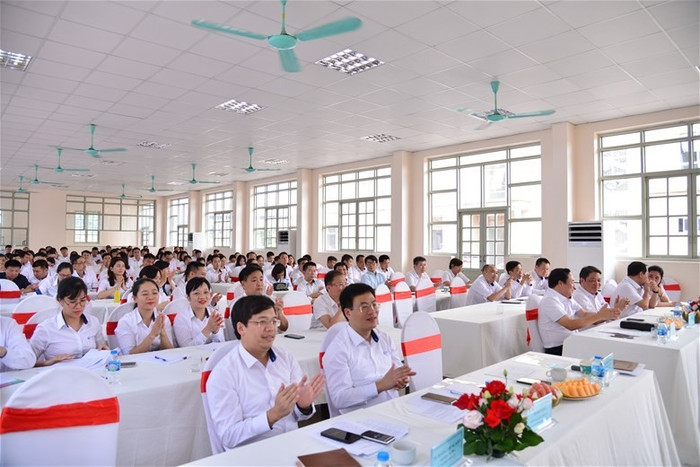 Trường Đại học Điện lực tổ chức Hội nghị Đối thoại giữa lãnh đạo trường và đại diện viên chức, người lao động năm 2023. Ảnh: Website nhà trường Trường Đại học Điện lực tổ chức Hội nghị Đối thoại giữa lãnh đạo trường và đại diện viên chức, người lao động năm 2023. Ảnh: Website nhà trường