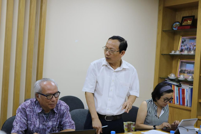 Đại diện Bộ Giáo dục và Đào tạo ông Đặng Quang Việt – Vụ phó Vụ Giáo dục Đại học tham dự cuộc họp. Ảnh: Đỗ Thơm