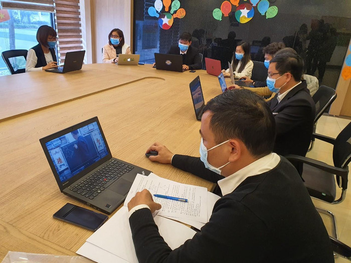 Các nội dung giảng dạy online được biên soạn và có sự góp ý từ ban giám hiệu, đồng nghiệp. Ảnh: NTCC