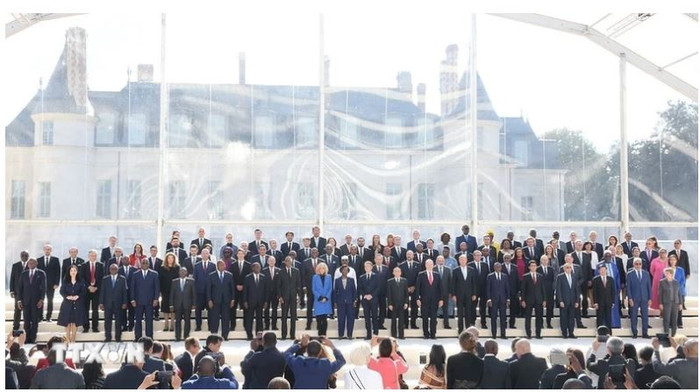 Tổng Bí thư, Chủ tịch nước Tô Lâm, Tổng thống Cộng hòa Pháp Emmanuel Macron, Trưởng đoàn các nước thành viên Pháp ngữ và khách mời chụp ảnh chung tại Hội nghị Cấp cao Pháp ngữ lần thứ 19. (Ảnh: TTXVN) 1.jpg