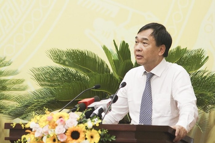 Ông Lê Văn Dục - Giám đốc Sở Xây dựng Hà Nội trả lời chất vấn. (Ảnh: An ninh Thủ đô) Ông Lê Văn Dục - Giám đốc Sở Xây dựng Hà Nội trả lời chất vấn. (Ảnh: An ninh Thủ đô)