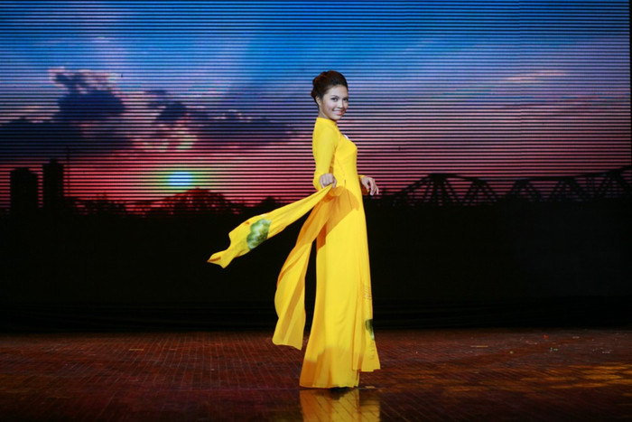 Đêm chung kết được tổ chức tại Trung tâm Nghệ thuật Âu cơ Hà Nội vào tối qua, 29/9.