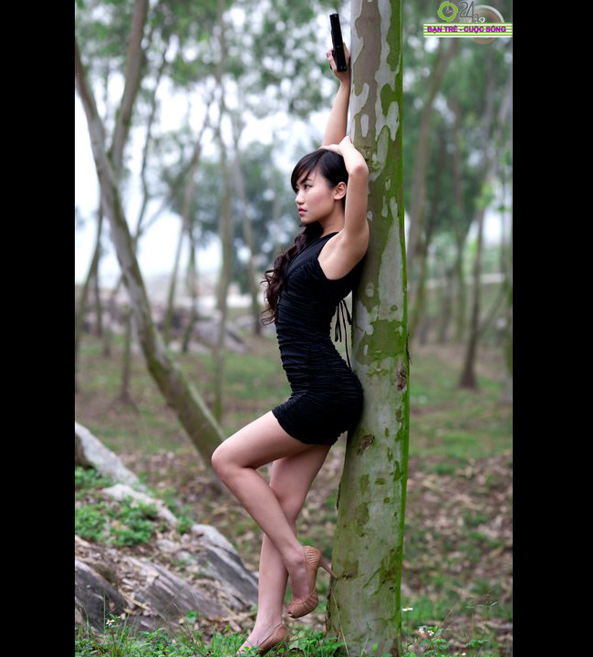 Ngọc từng đạt danh hiệu 11 năm liền học sinh giỏi, từng học chuyên Văn, trường Đại học Sư phạm Hà Nội nên Ngọc luôn mong muốn một ngày nào đó, cô thể trở thành một nhà báo nghiệp dư để viết cho thỏa nỗi đam mê của mình. Ngọc từng đạt danh hiệu 11 năm liền học sinh giỏi, từng học chuyên Văn, trường Đại học Sư phạm Hà Nội nên Ngọc luôn mong muốn một ngày nào đó, cô thể trở thành một nhà báo nghiệp dư để viết cho thỏa nỗi đam mê của mình.