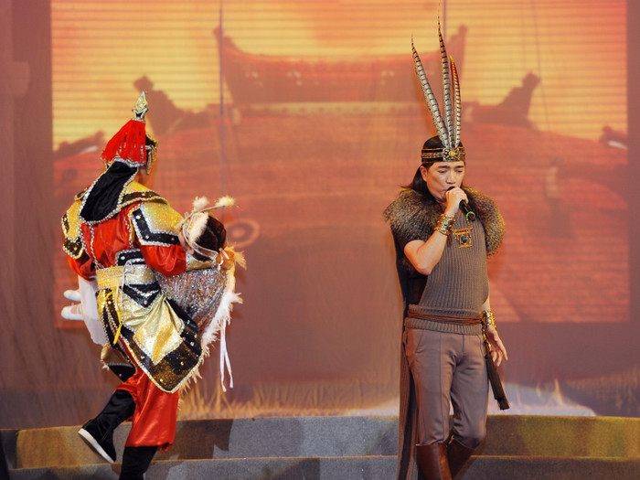 Tiết mục điễm nhấn chương trình: Chuyện thành Cổ Loa. Tiết mục này đã được Mr Đàm đầu tư công phu về trang phục và vũ đạo.