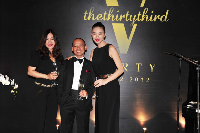 Ngô Thanh Vân và chuyên viên trang điểm Hạ My, doanh nhân Hữu Quý (ông chủ khách sạn White Palace) Ngô Thanh Vân và chuyên viên trang điểm Hạ My, doanh nhân Hữu Quý (ông chủ khách sạn White Palace)